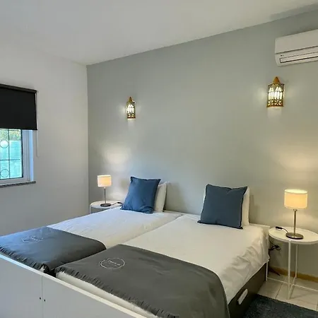 Nicola By Check-in Portugal * Αλμπουφέιρα