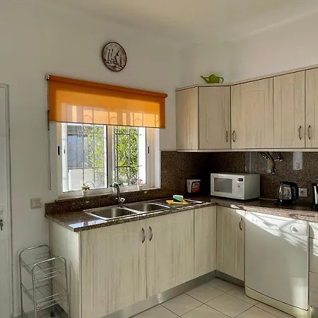 Villa Nicola - Private Pool - 8 Guests - Albufeira