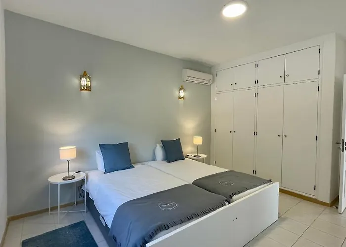 Nicola By Check-in Portugal فيلة *